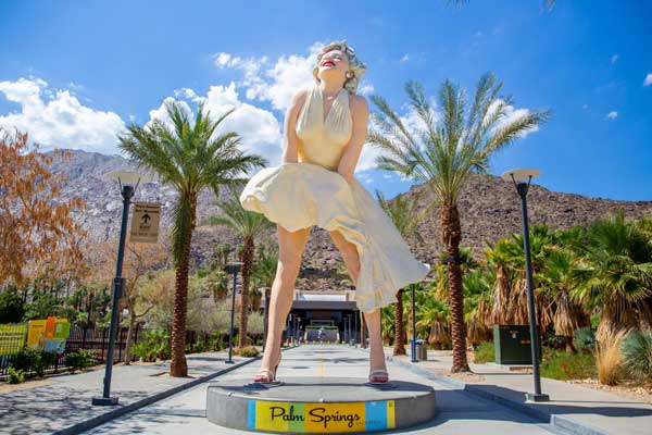 Marilyn Monroe Palm Springs statue