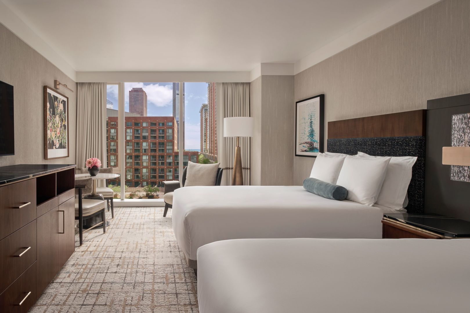 3 night Loews Downtown Chicago (2027)