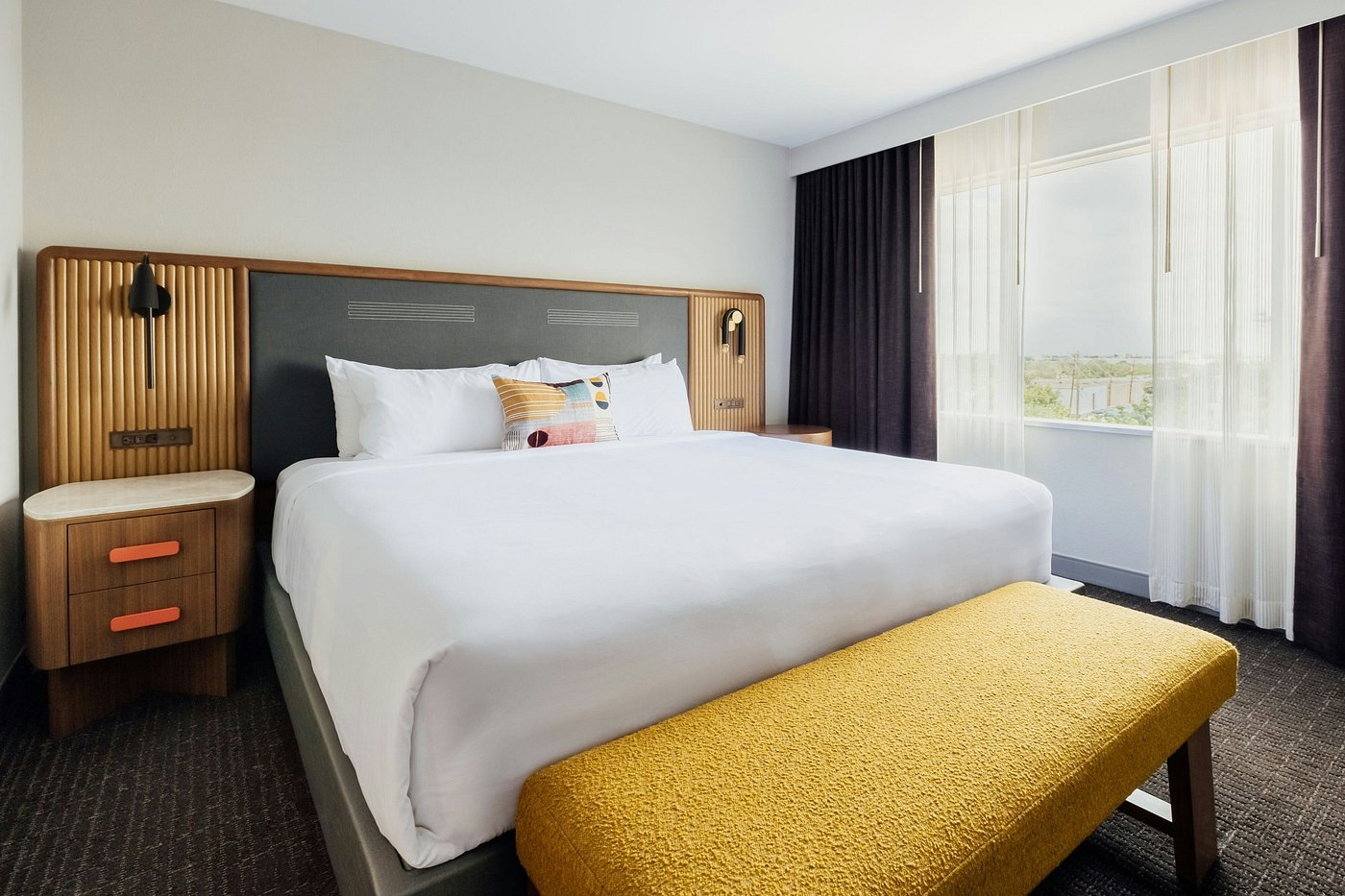 November 15: 49ers at Cowboys - The Arlin Hotel