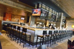 R Bar at Hilton Arlington