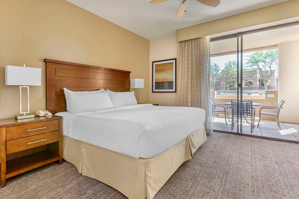 Thursday Only - 2 night Hilton Scottsdale Links Resort
