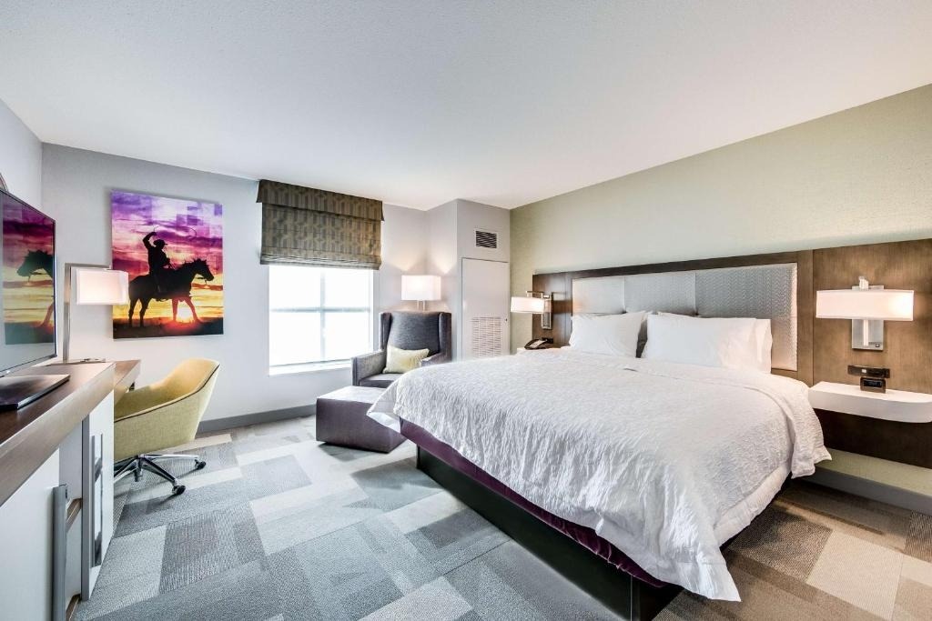 3 night Hampton Inn Fort Worth Downtown