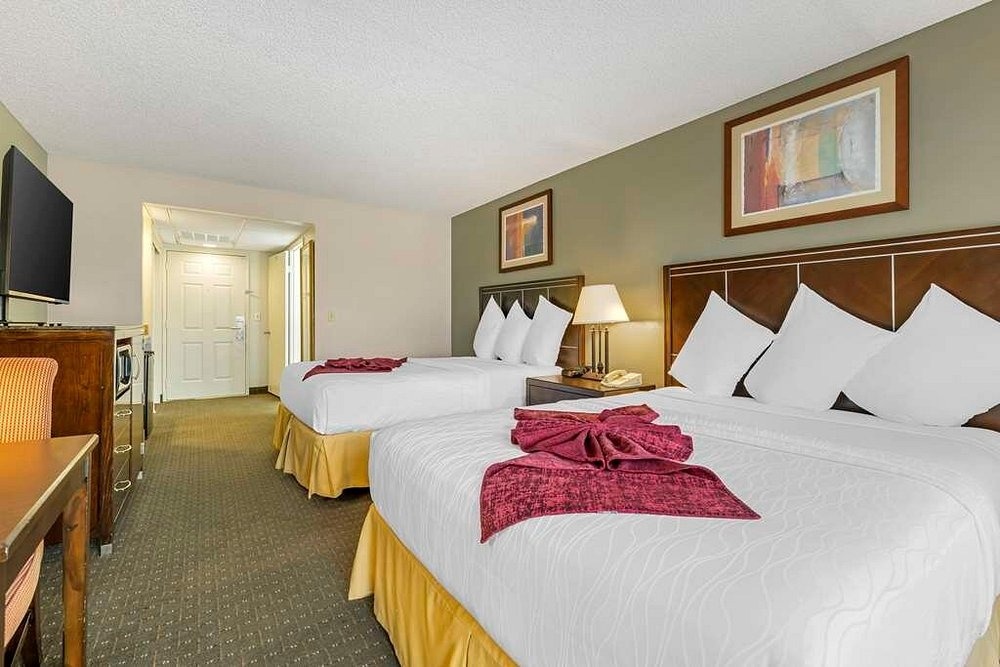 March 11-13: Renaissance Indian Wells