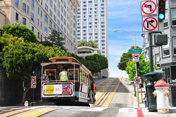 Sites to see in San Francisco during Super Bowl 60. 